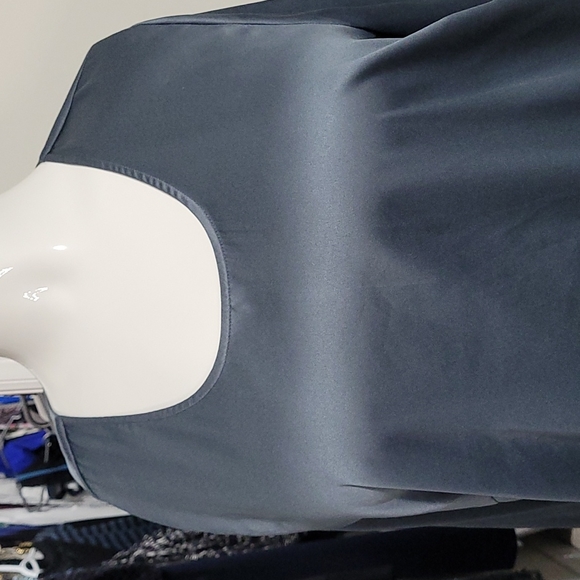 Silk dress - Picture 2 of 9